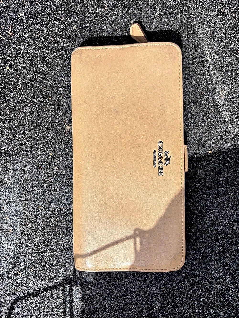 Coach Beige Leather Zip Around Wallet Checkbook Wallet | Well Loved | AS-IS